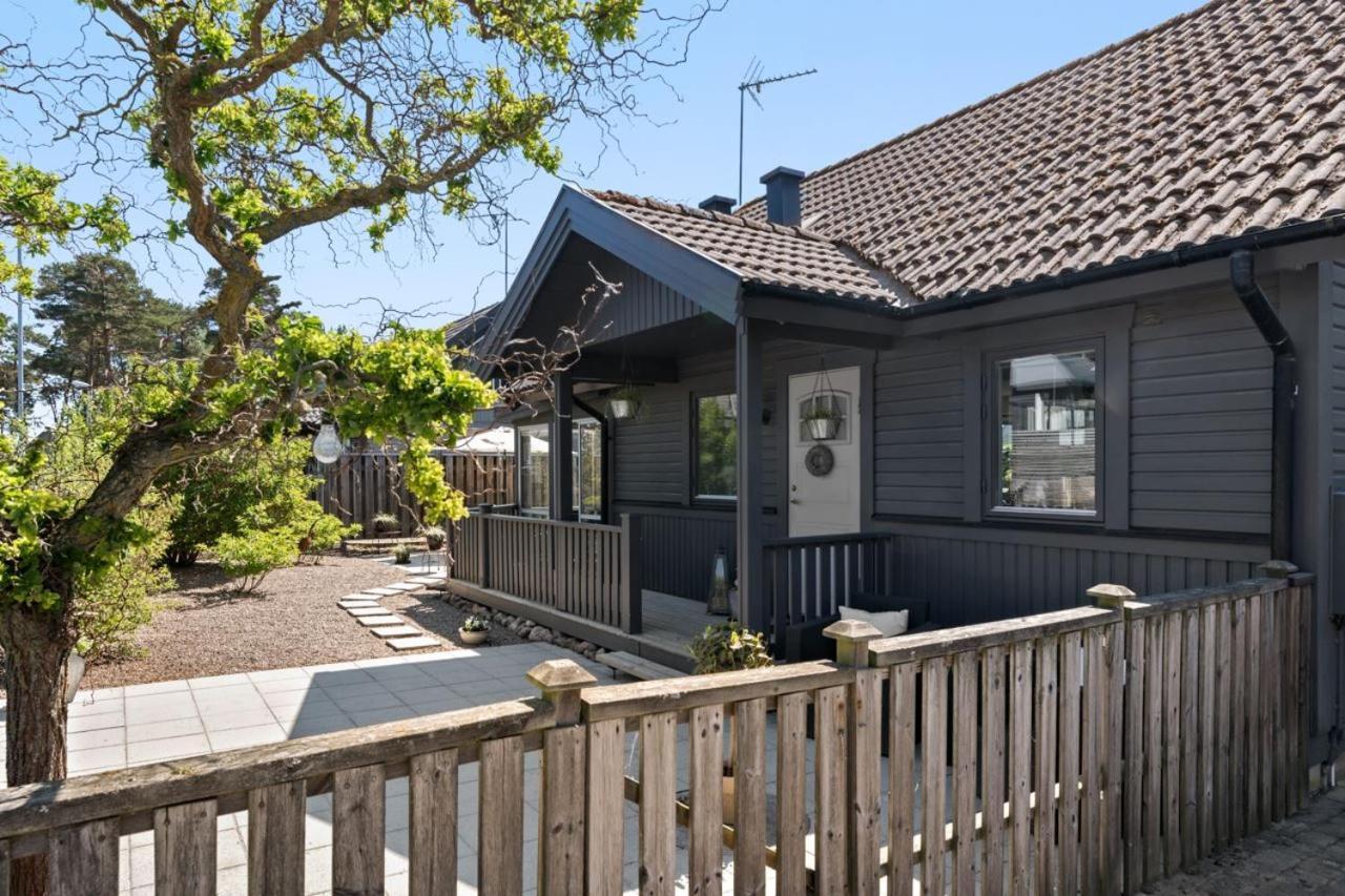 Charming 2-Floor House By The Sea In Ahus Sweden Villa Exterior foto